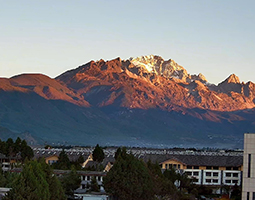 玉龍雪山 “云風(fēng)光” 成文旅傳播新標(biāo)桿