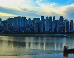 重慶忠縣長江江畔使用開寧慢直播設(shè)備云端觀景